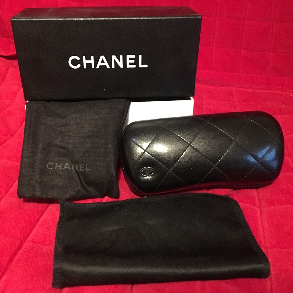 CHANEL Case / Accessories Kit for Sunglasses